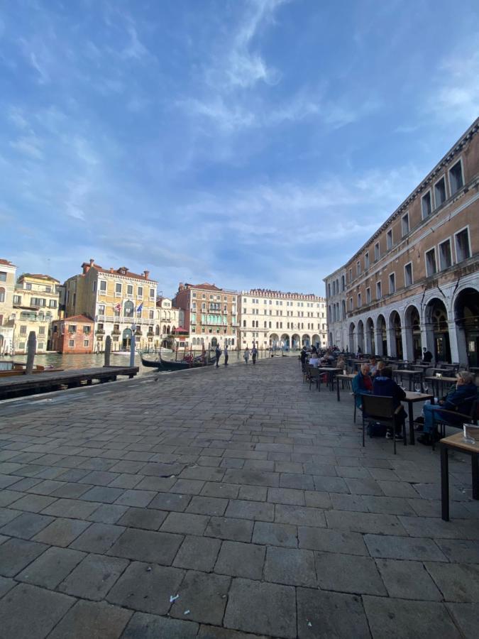 Esclusivo Appartamento A Rialto Venedig Exterior foto